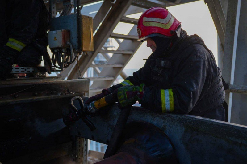 Russia strikes Ukraine's Odesa port, damaging vessels under Palau and Barbados flags