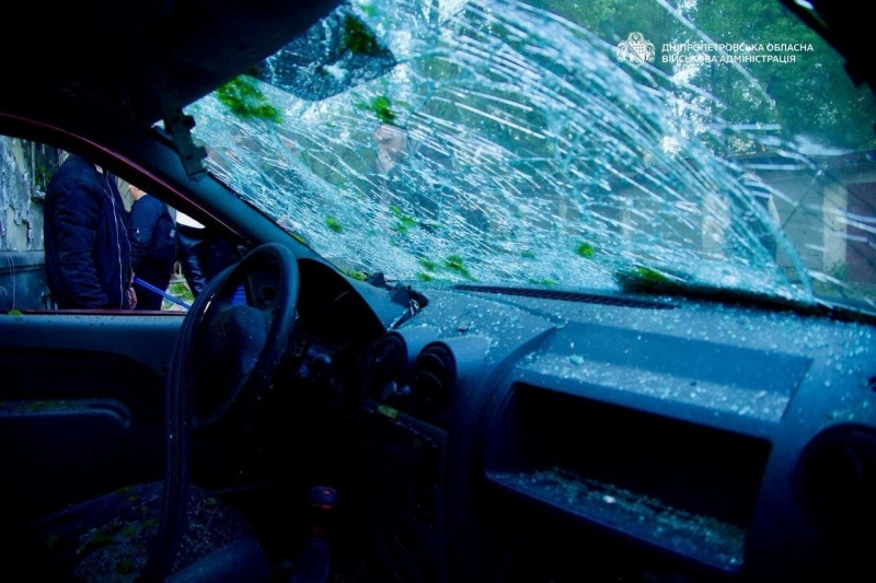 Russian attack on Ukraine's Dnipro leaves casualties, homes damaged