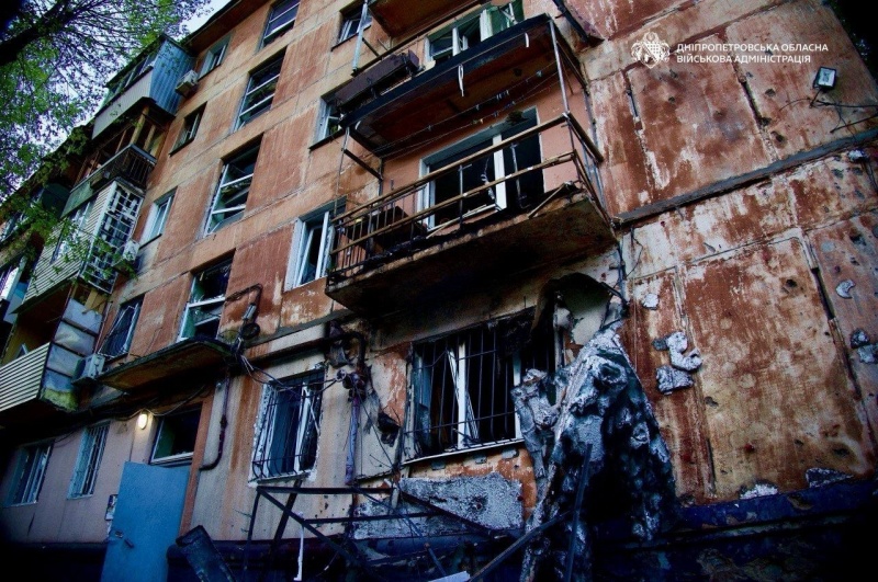 Russian attack on Ukraine's Dnipro leaves casualties, homes damaged
