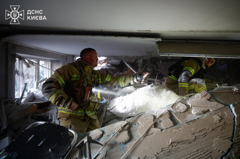Russian massive attack leaves Kyiv in flames, apartment buildings in ruins