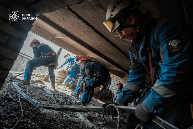 Russian strike on Kyiv death toll rises to 17