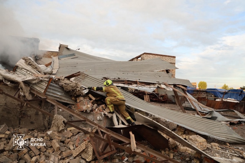Russian attack on Kyiv injures 11, damages residential buildings and cars