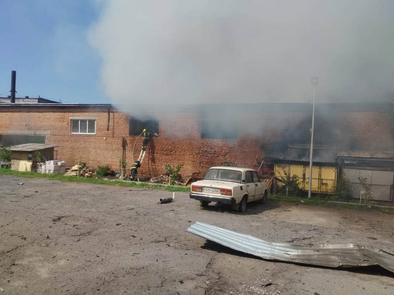 Russia strikes post office in Ukraine's Vinnytsia region, leaving casualties
