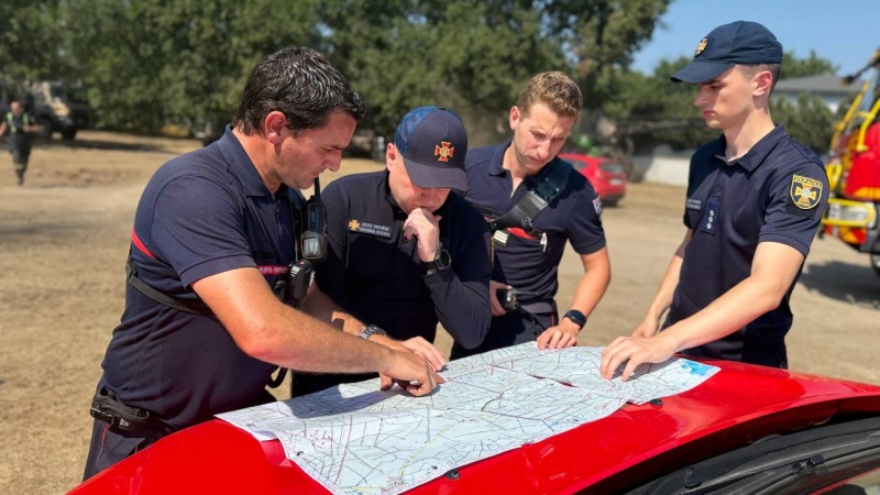 Ukrainian rescuers arrive in France to battle massive wildfire
