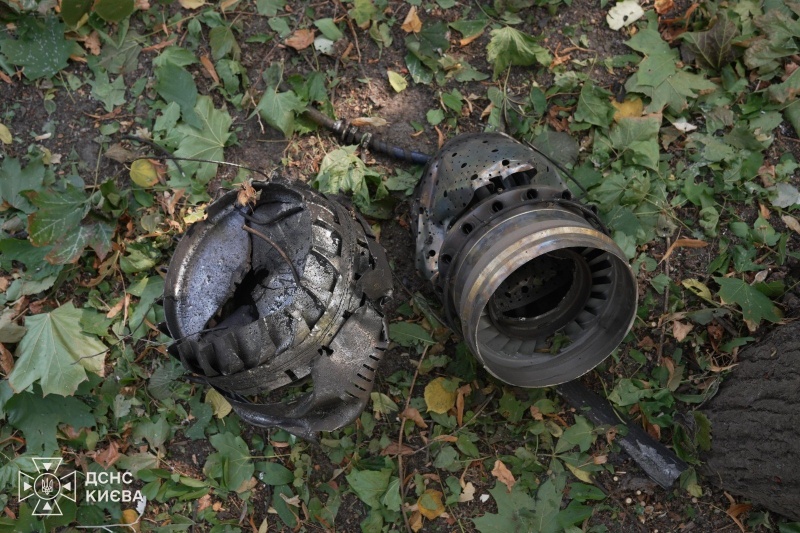 Russia strikes Kyiv and Kharkiv: Casualties reported, Epicentr hit in daytime attack