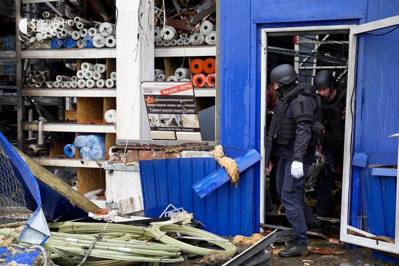 Russia strikes Kyiv and Kharkiv: Casualties reported, Epicentr hit in daytime attack