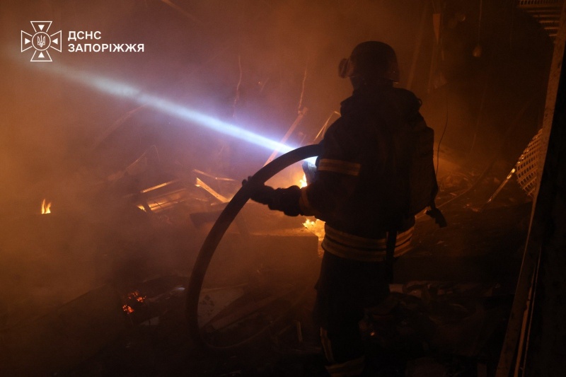 Russia destroys mall with all goods in Ukraine's Zaporizhzhia