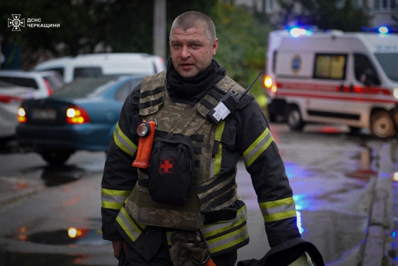 Russia massively strikes Ukraine overnight: Blackout in Kyiv, Dnipro Dam blocked, child killed