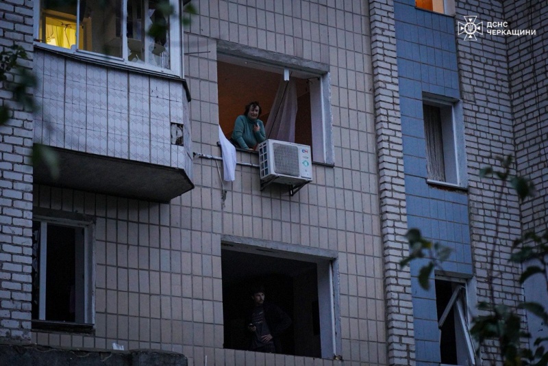 Russia massively strikes Ukraine overnight: Blackout in Kyiv, Dnipro Dam blocked, child killed