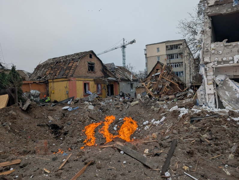 Shattered homes, overturned cars and fire erupting from underground: RBC-Ukraine reports from Kyiv region