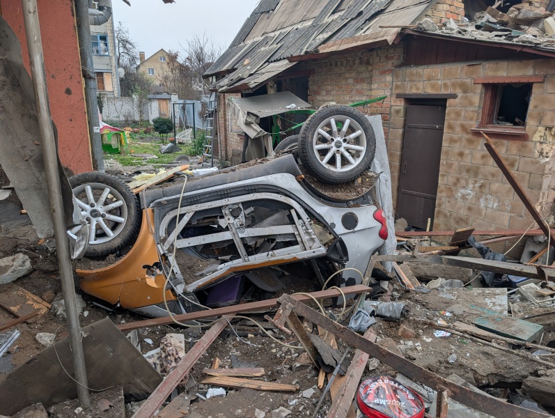 Shattered homes, overturned cars and fire erupting from underground: RBC-Ukraine reports from Kyiv region