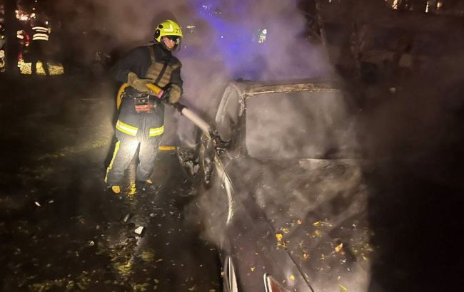Russian strike on two Kyiv's districts leaves dead and wounded
