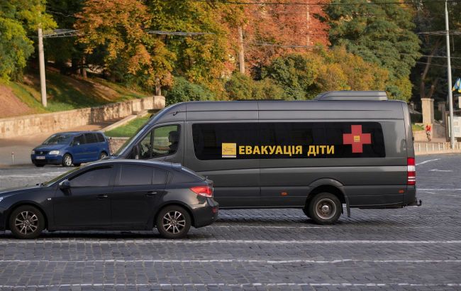 Survived Kakhovka dam explosion and persecution: Group of teenagers returned from occupation