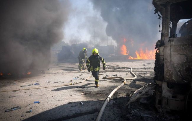 Seven killed, nearly 50 injured in massive attack on Ukraine - State Emergency Service