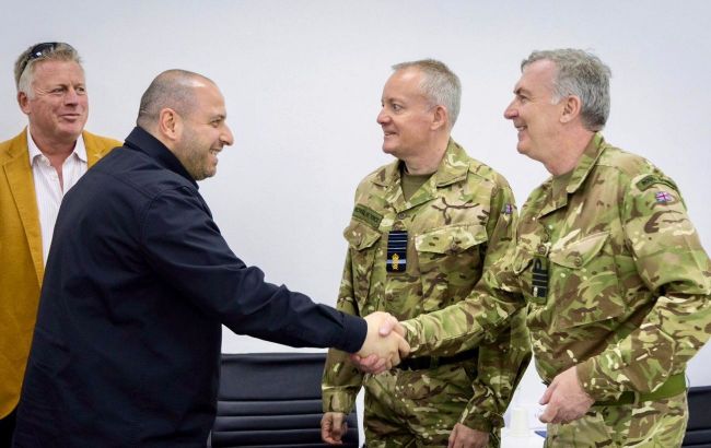 Ukraine discusses security guarantees with UK Defense Chief