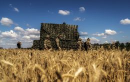 Russia strikes Ukrainian army training unit, causing deaths and injuries
