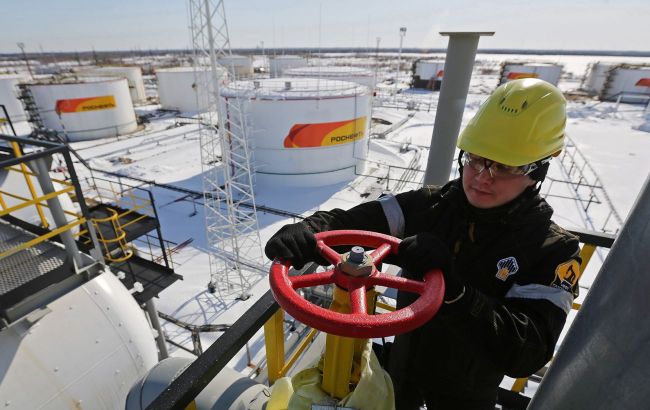 Russian oil product exports plunge to lowest levels since 2022, Bloomberg reports