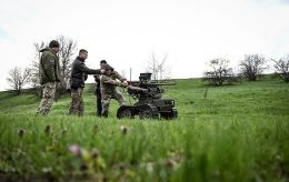 Ukraine developing game-changing alternative to infantry in war against Russia, CNN reports