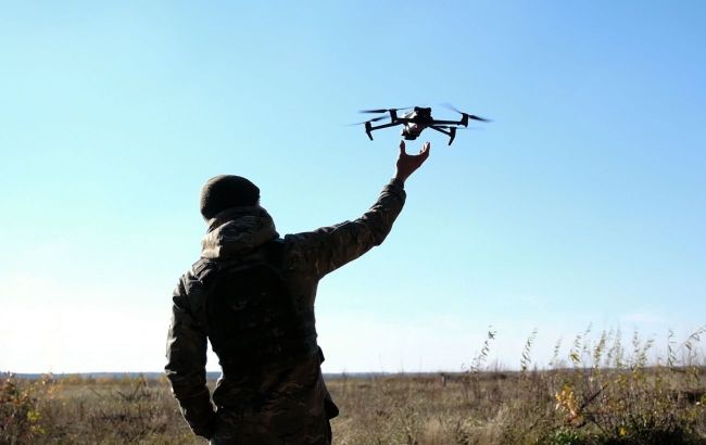 Ukrainian Forces use Dragon drone with incendiary munitions