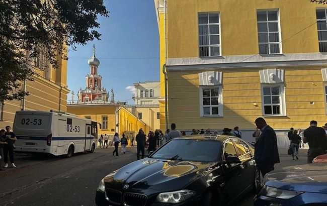 One dead, dozens arrested in shooting near Moscow's Kremlin