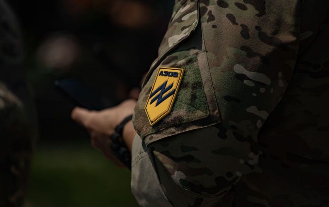 Azov International Battalion captures 18 Russian soldiers in Dobropillia direction