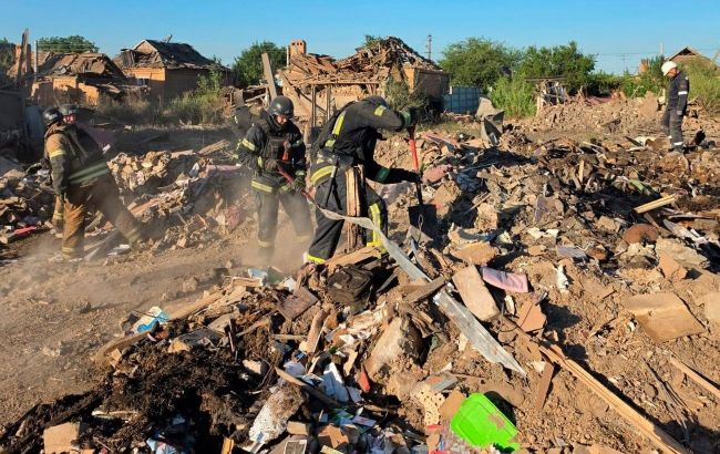 Russia may have used North Korean ballistic missile to kill large family near Zelenskyy's hometown