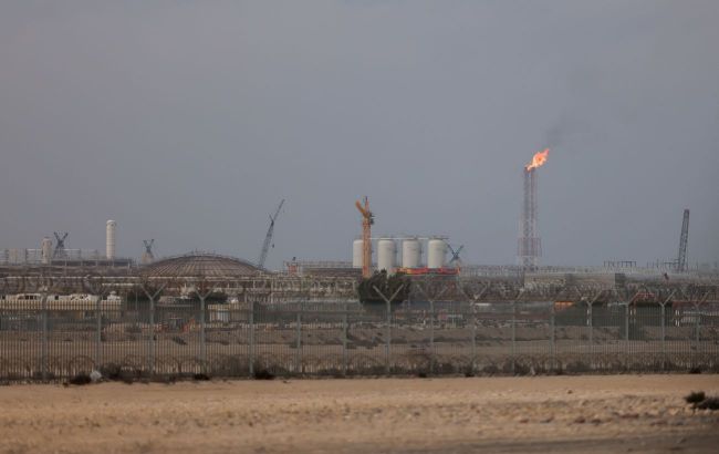 Qatar halts LNG production after Iranian strikes, Reuters reports