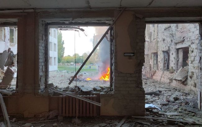Russian guided bomb hits school in Sumy during classes, students and teachers were in shelter