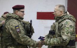 Commander-in-Chief of Ukrainian army visits troops in Kursk direction