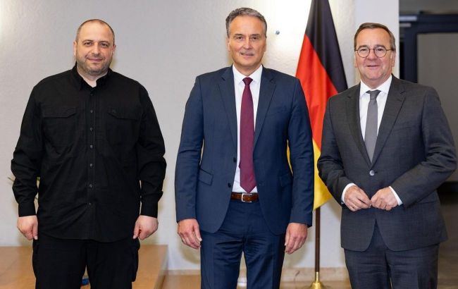 Ukraine and Germany sign deal to produce IRIS-T air defense systems and missiles