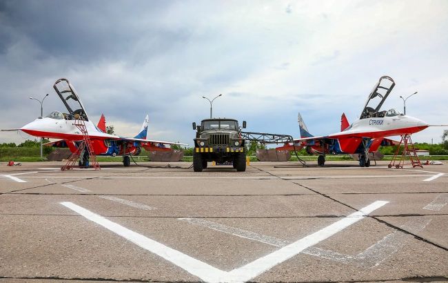 Night attack on Russian airfields: Satellite captures damage at Borisoglebsk