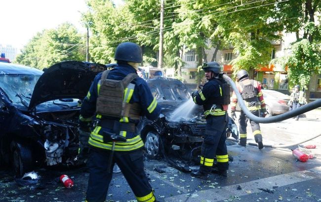 Rescue teams finish work at strike site in Sumy, Ukraine - 28 injured reported
