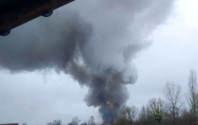 Ukrainian troops destroy Russian fuel train convoy near Luhansk