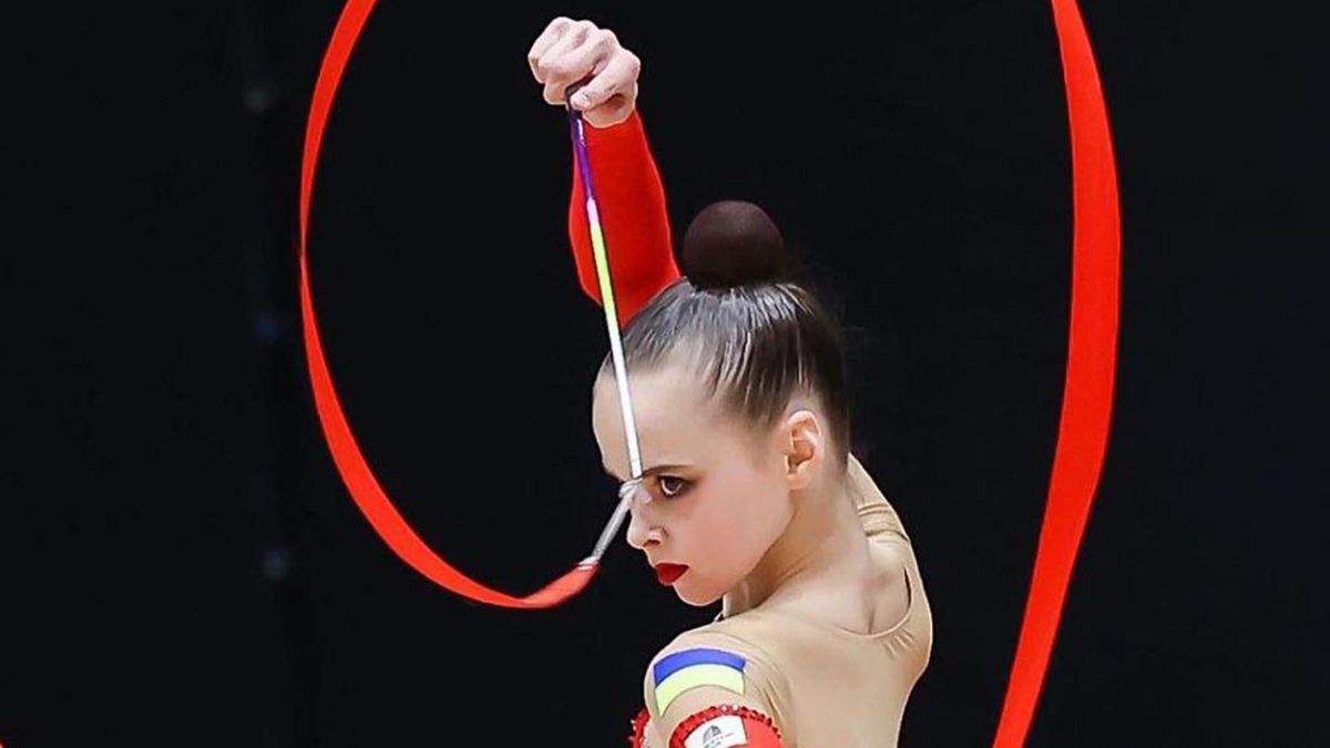 Transvestit akrobatlarning fotosuratlari