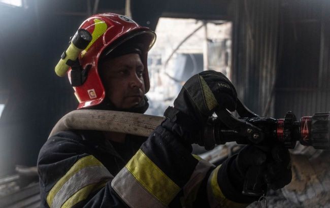 Kyiv strike aftermath: Firefighters contain fire