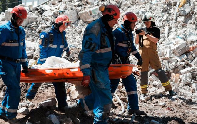 Kyiv strike death toll climbs to 27 after Russian attack