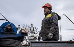Just 5 kilometers from Poland: Russia strikes energy infrastructure in western Ukraine