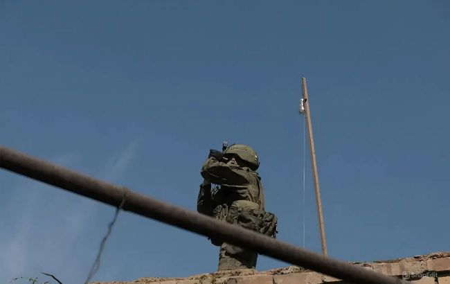 What's behind Russian attacks on Kherson's key bridge — military plan or scare tactic?