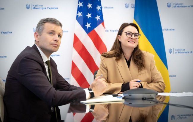 Ukraine and US work to enable fund from minerals deal to invest in defense