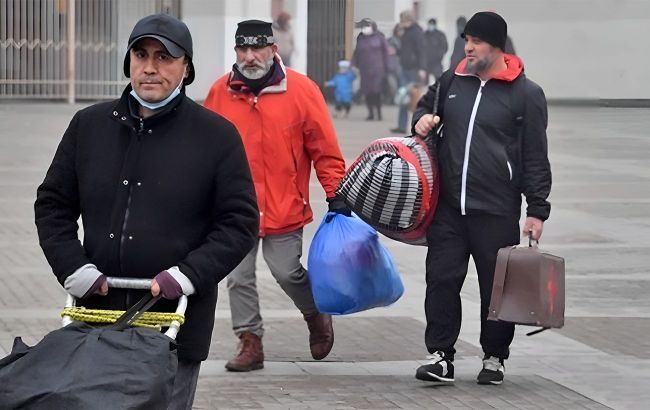 Russia continues to bring migrant workers to occupied Ukrainian territories