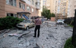 Russia’s attack on Kyiv causes casualties, damages 6 districts, and disrupts metro service
