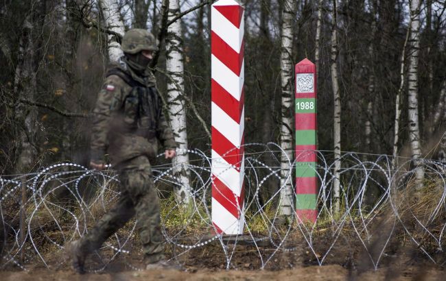 Poland bolsters Belarus border with military gendarmerie