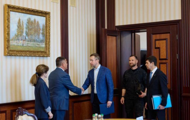 Ukraine, US discuss fast-tracking Patriot missile shipments