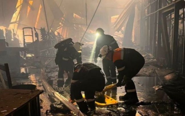 New details show damage to mall in Ukraine's Kryvyi Rih after Russian strike
