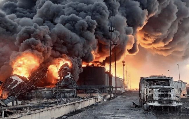 Ukrainian forces strike Russian oil terminal and refinery
