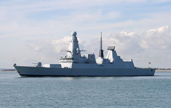 British navy tracks Russian warships in English Channel for two days