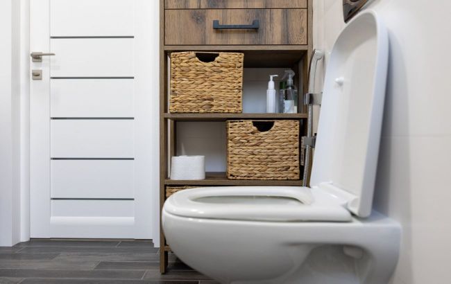 Experts warn: You're probably keeping this bathroom item far too long