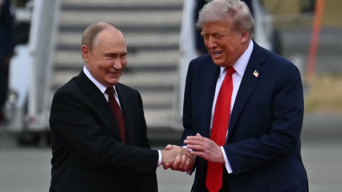 Trump rejects Putin&rsquo;s proposal for trilateral talks in Moscow