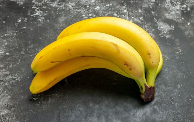 Is it safe to eat bananas with cracked peel: All possible risks