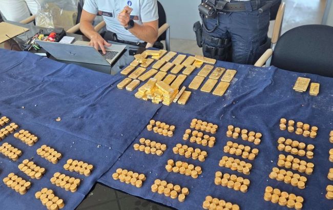Student digs a sewer and finds a treasure worth millions of euros